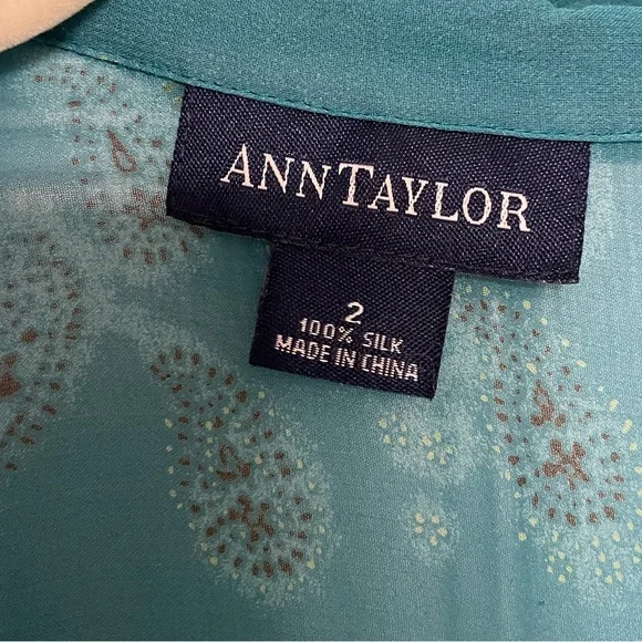 Ann Taylor 100% Silk Blouse Size XS, 2 - Picture 4 of 7